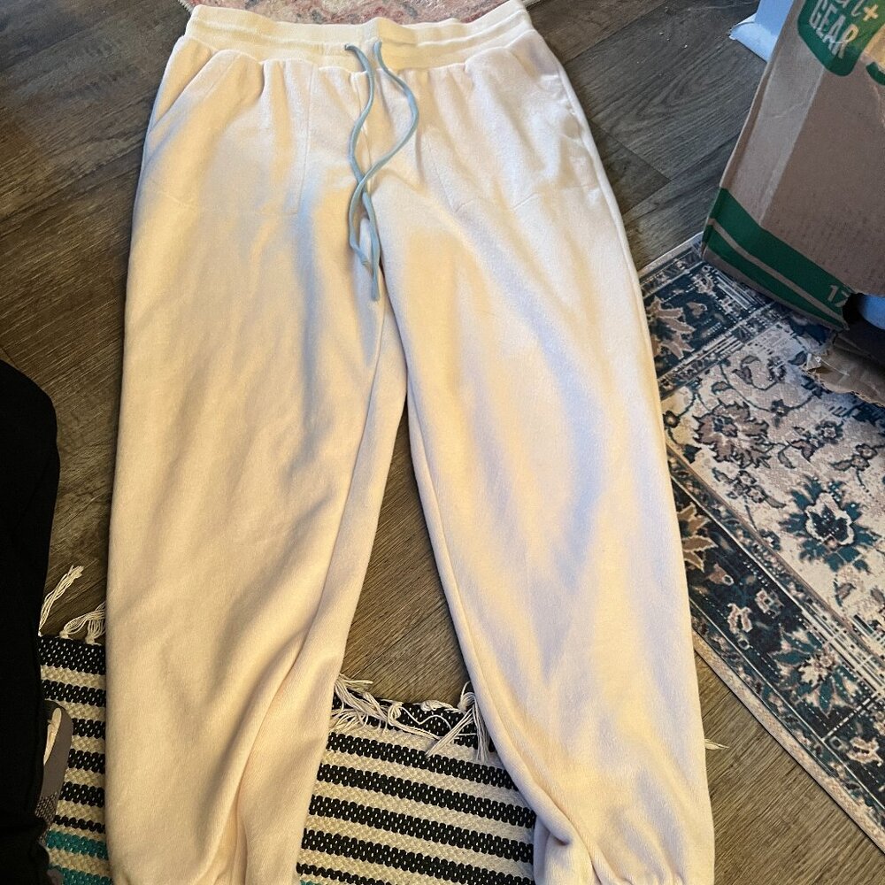 Fierce by Mally‎ medium sweatpants